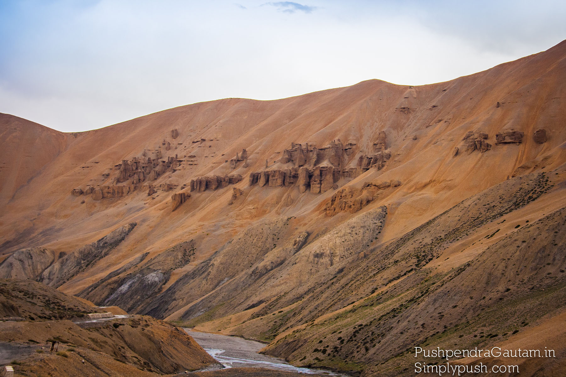 Leh-manali-road-trip-pics-manali-leh-route-plan-how-to-plan-a-trip-to-leh-manali-highway-on-bike-pushpendragautam-pics-event-photographer-india